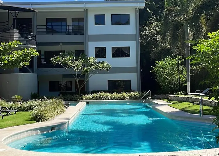 Fun In The Sun, Ground Floor, 2 Bedroom, With Pool, Close To Ocean * Coco