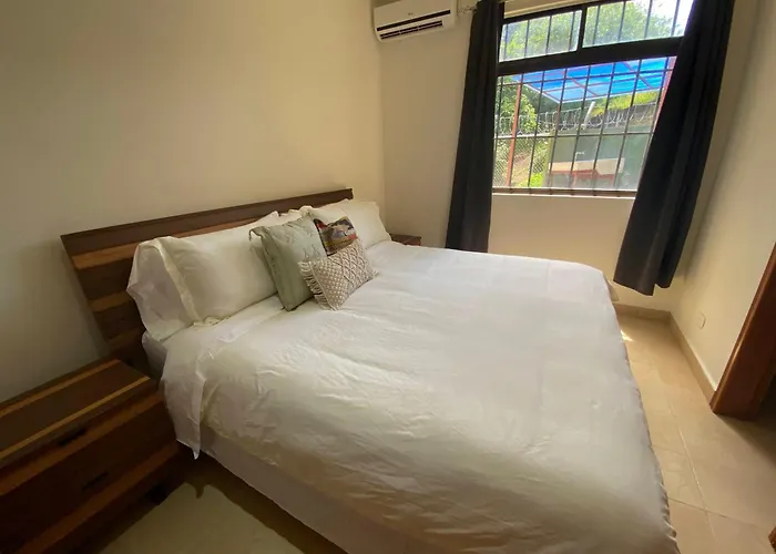 Aparthotel Fun In The Sun, Ground Floor, 2 Bedroom, With Pool, Close To Ocean Coco